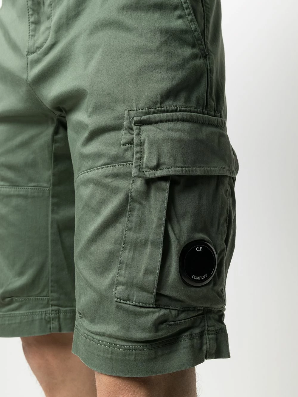 C.P. Company En Remise Short à poches cargo bermudas homme 7 C.P. Company short à poches cargo