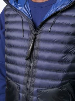 C.P. Company Gilet matelassé à capuche Petit Prix doudounes & vestes matelassées homme 11 C.P. Company gilet matelassé à capuche