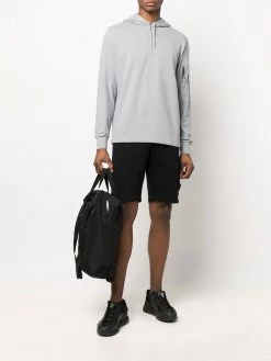 C.P. Company short à détail verre de lunette signature