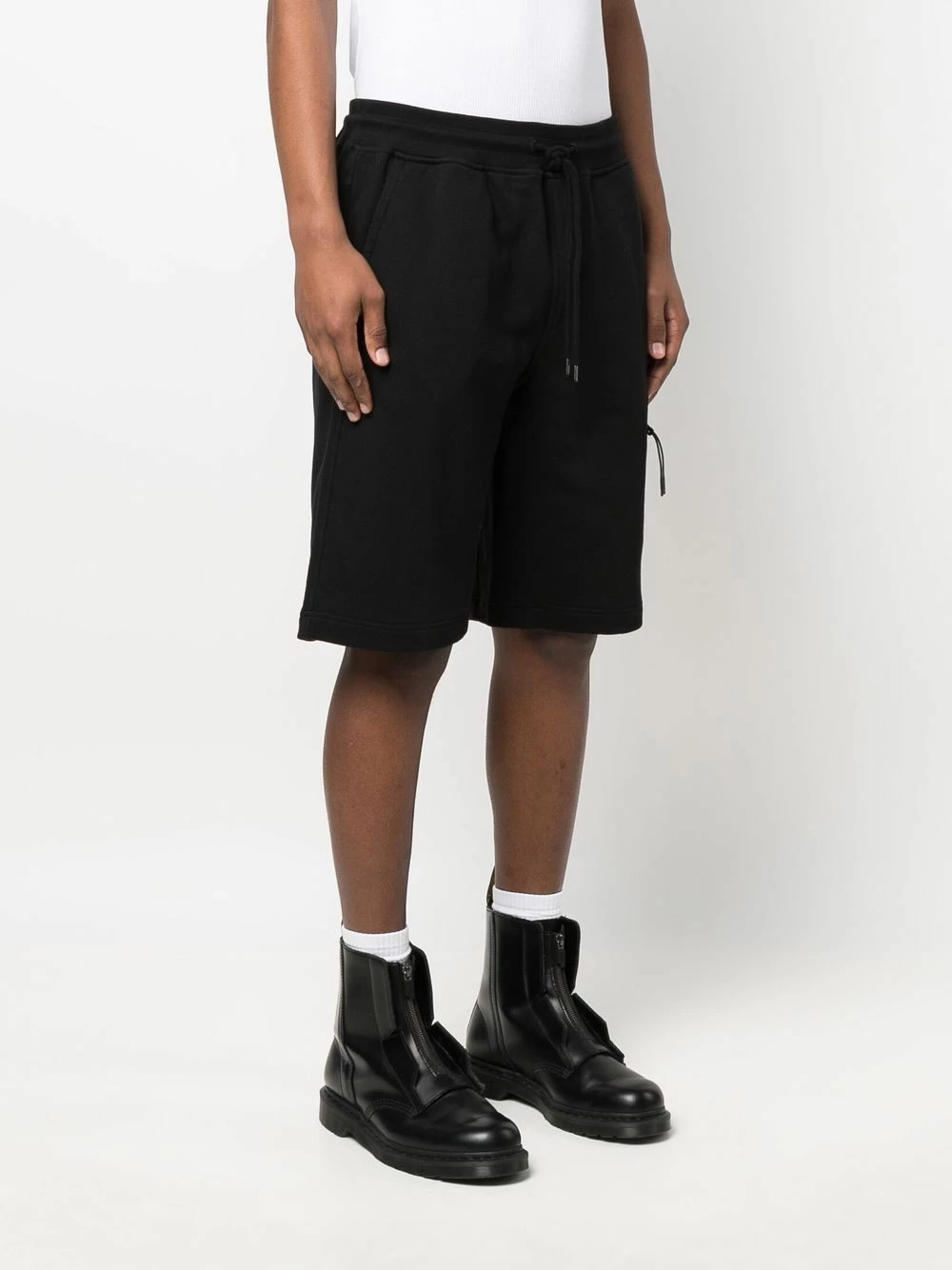 Faible Prix C.P. Company Short à patch logo bermudas homme 5 C.P. Company short à patch logo